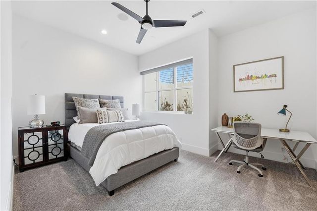 6949 Watson's Country Lane, Parkville, MO 64152