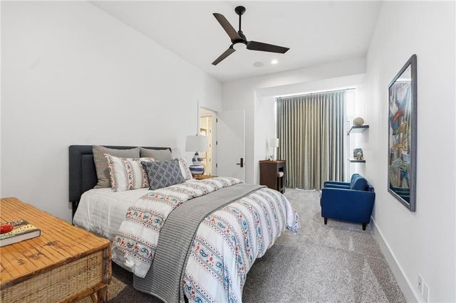 6949 Watson's Country Lane, Parkville, MO 64152