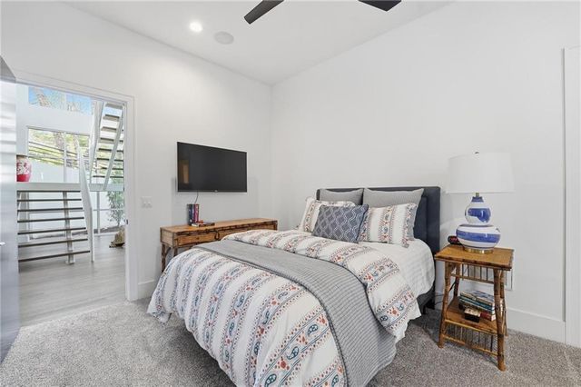 6949 Watson's Country Lane, Parkville, MO 64152