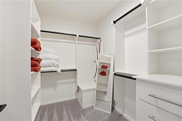 6949 Watson's Country Lane, Parkville, MO 64152