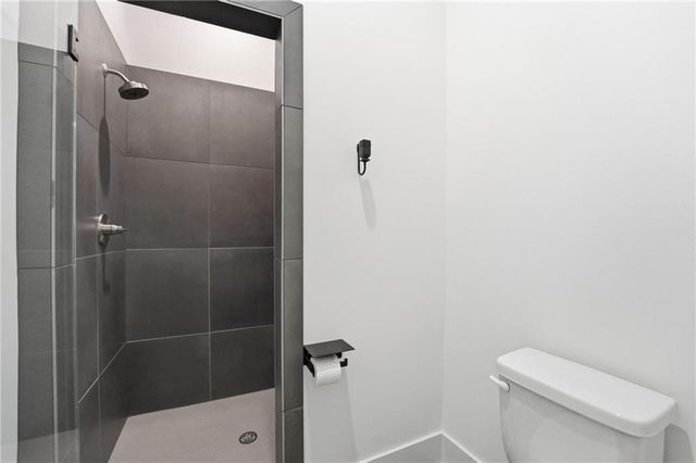 6949 Watson's Country Lane, Parkville, MO 64152