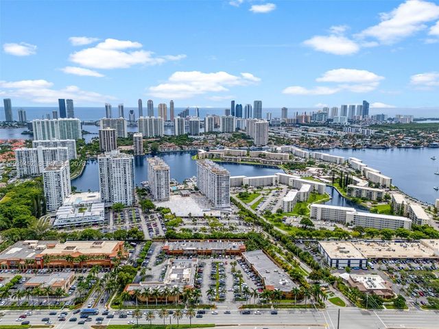 18021 Biscayne Blvd 304, Aventura, FL 33160