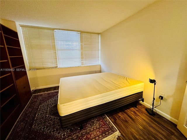 18021 Biscayne Blvd 304, Aventura, FL 33160