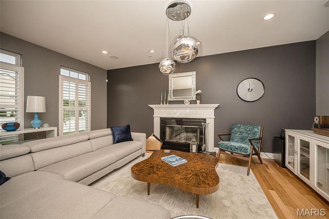 46 Heritage Pointe Circle, Fenton, MO 63026