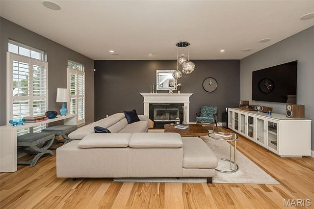 46 Heritage Pointe Circle, Fenton, MO 63026