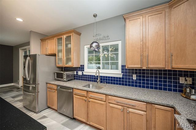 46 Heritage Pointe Circle, Fenton, MO 63026