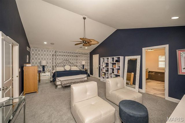 46 Heritage Pointe Circle, Fenton, MO 63026