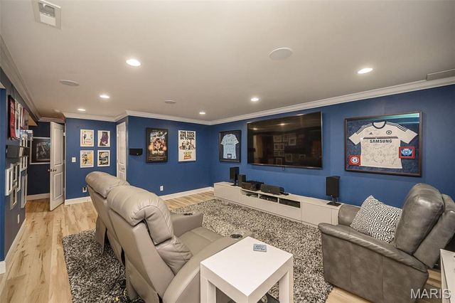 46 Heritage Pointe Circle, Fenton, MO 63026