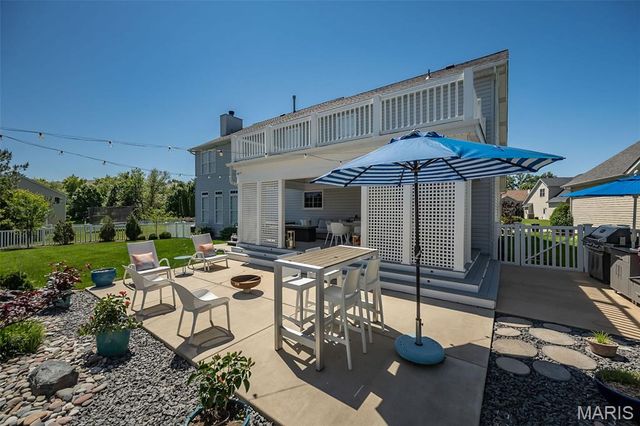 46 Heritage Pointe Circle, Fenton, MO 63026