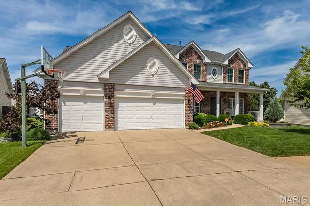 46 Heritage Pointe Circle, Fenton, MO 63026
