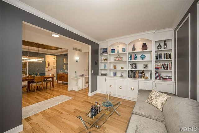 46 Heritage Pointe Circle, Fenton, MO 63026