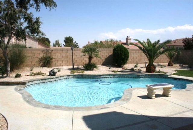 2767 Redington, Palmdale, CA 93551