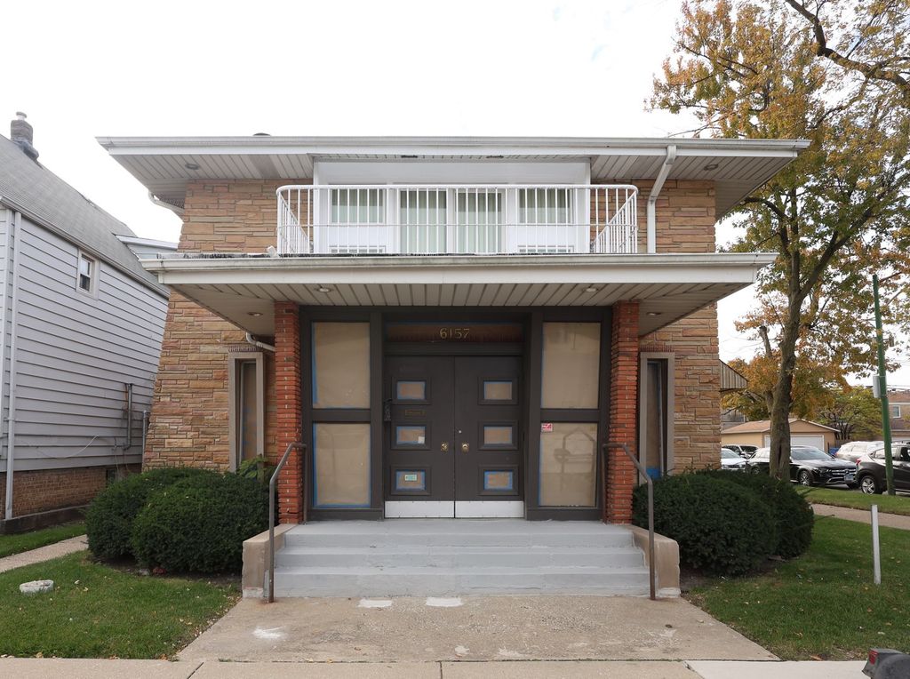 6157 W Belmont Avenue 1F, Chicago, IL 60634