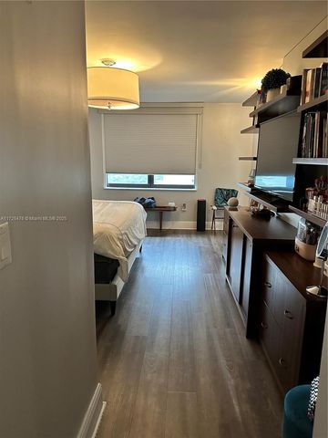 2333 Brickell Ave 2116, Miami, FL 33129