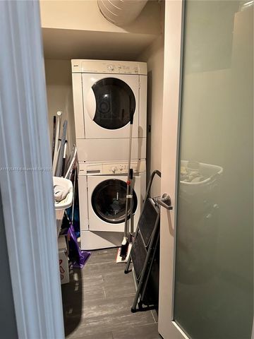 2333 Brickell Ave 2116, Miami, FL 33129