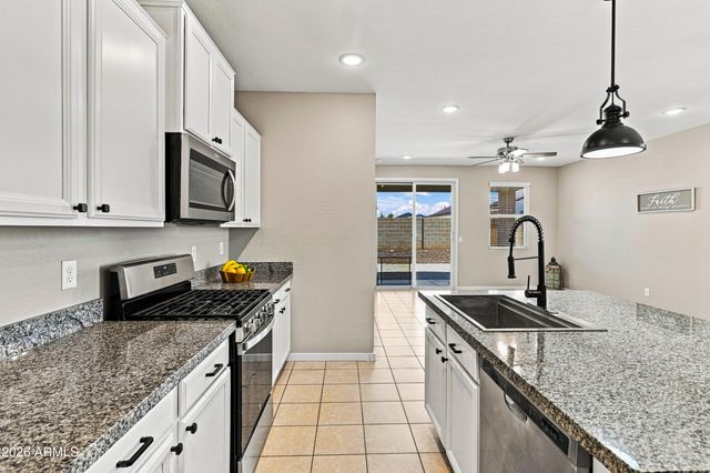 3806 E ARCHER Drive, San Tan Valley, AZ 85140