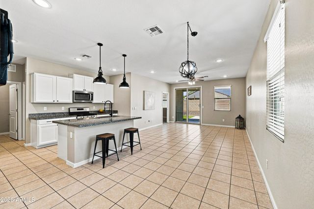 3806 E ARCHER Drive, San Tan Valley, AZ 85140