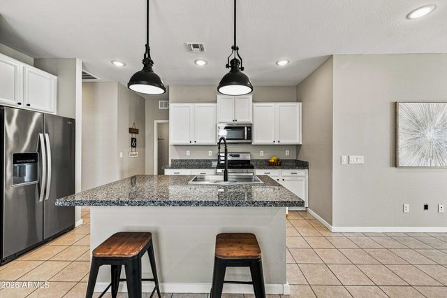 3806 E ARCHER Drive, San Tan Valley, AZ 85140