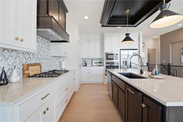 13405 W 177th Street, Overland Park, KS 66013