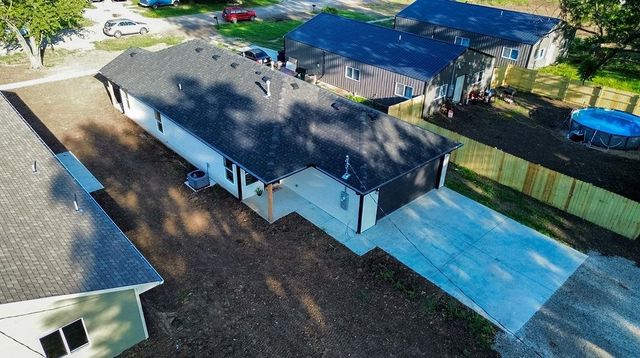 711 N Washington, El Dorado, KS 67042