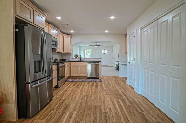 711 N Washington, El Dorado, KS 67042