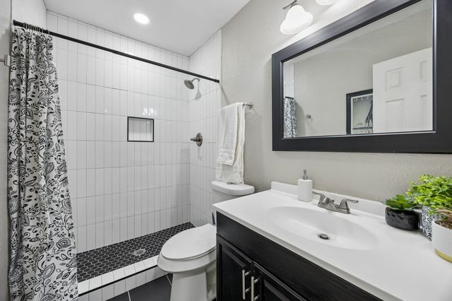 434 Stonehenge Drive, Arlington, TX 76014