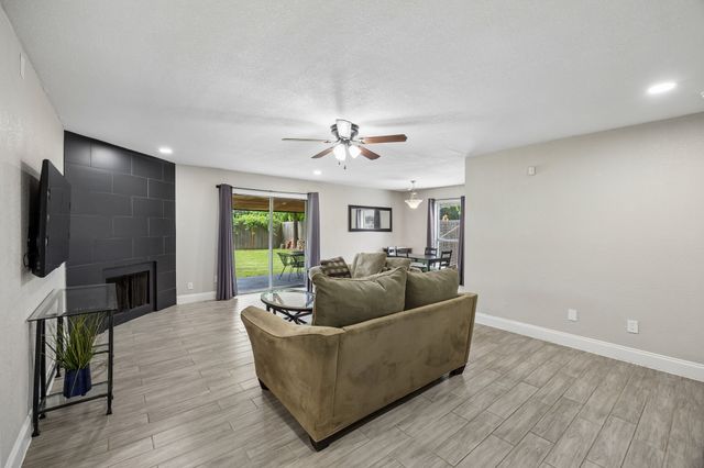 434 Stonehenge Drive, Arlington, TX 76014