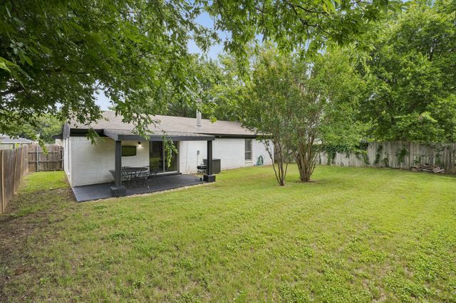 434 Stonehenge Drive, Arlington, TX 76014