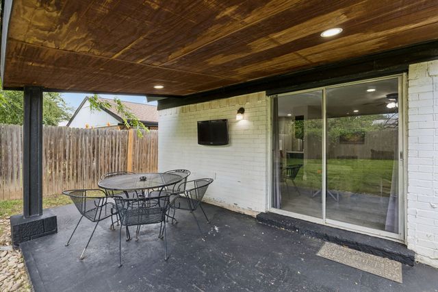 434 Stonehenge Drive, Arlington, TX 76014