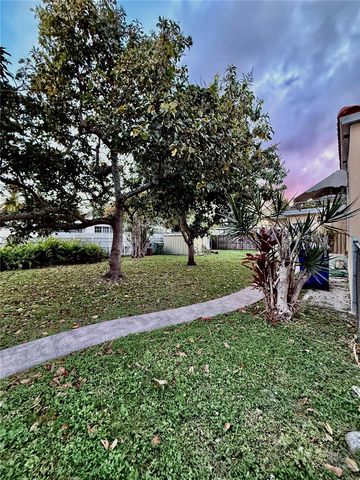 4400 SW 4th St, Miami, FL 33134