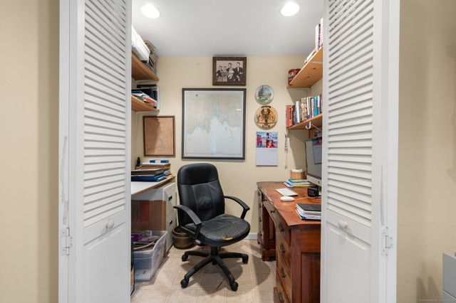 23 Central Avenue, East Lyme, CT 06357