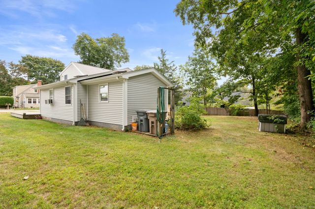 23 Central Avenue, East Lyme, CT 06357