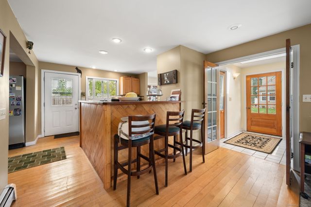 23 Central Avenue, East Lyme, CT 06357