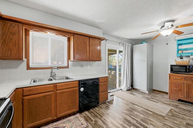 103 W Rockwood, Mulvane, KS 67110