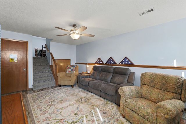 103 W Rockwood, Mulvane, KS 67110