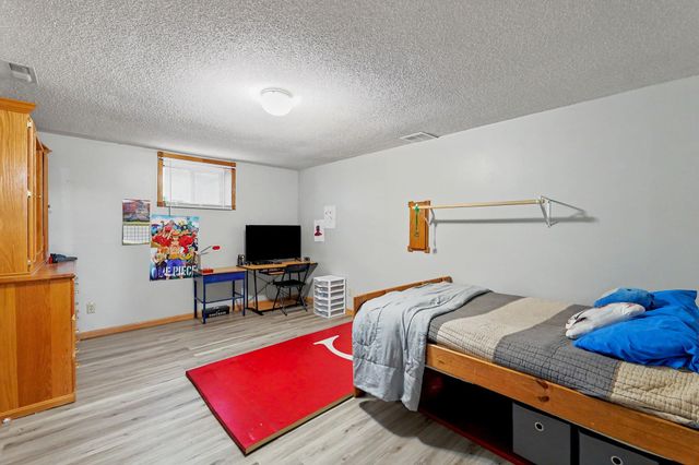 103 W Rockwood, Mulvane, KS 67110