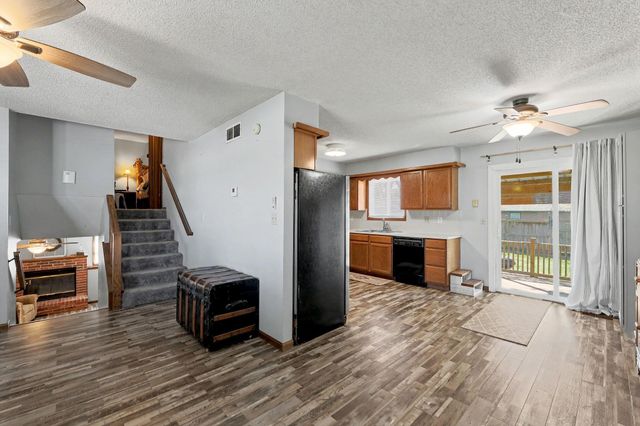 103 W Rockwood, Mulvane, KS 67110