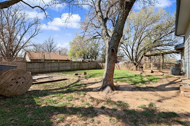 103 W Rockwood, Mulvane, KS 67110