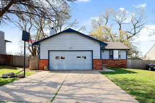 103 W Rockwood, Mulvane, KS 67110