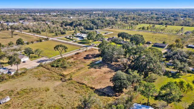 676 Evergreen Street, Fresno, TX 77545