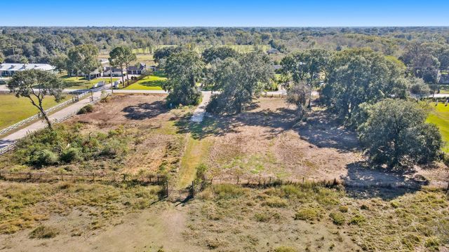 676 Evergreen Street, Fresno, TX 77545