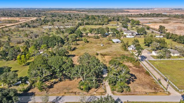 676 Evergreen Street, Fresno, TX 77545