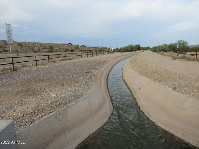 2213 W Dobbins Road A, Phoenix, AZ 85041