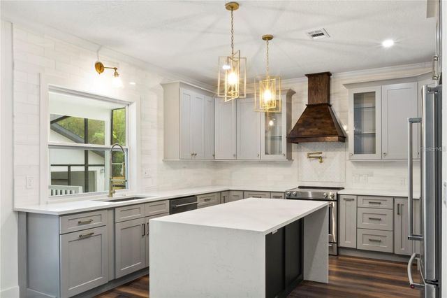 1368 HIBISCUS AVENUE, Winter Park, FL 32789