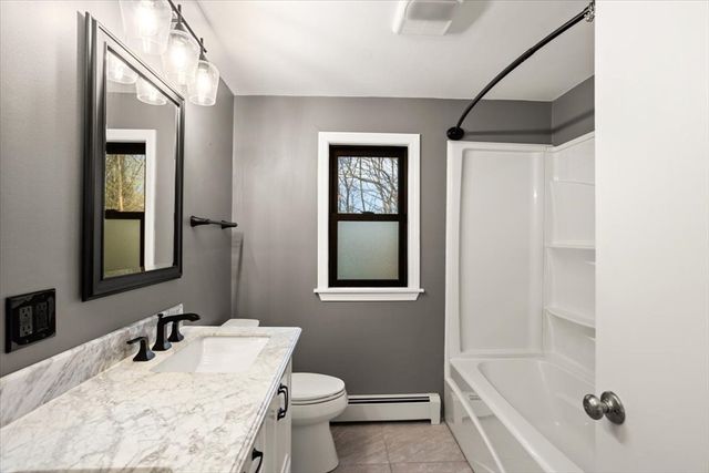 210 Parker Ave, Holden, MA 01520