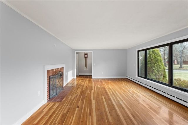 210 Parker Ave, Holden, MA 01520