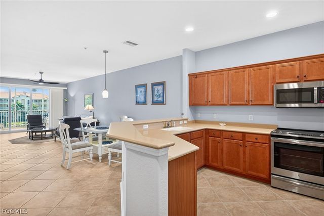 20011 Sanibel View CIR 206, Fort Myers, FL 33908