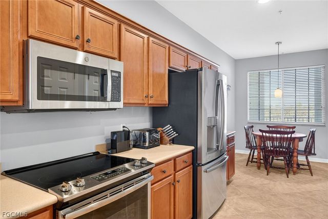 20011 Sanibel View CIR 206, Fort Myers, FL 33908