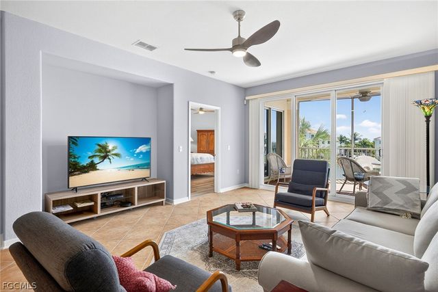 20011 Sanibel View CIR 206, Fort Myers, FL 33908