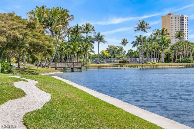 20011 Sanibel View CIR 206, Fort Myers, FL 33908